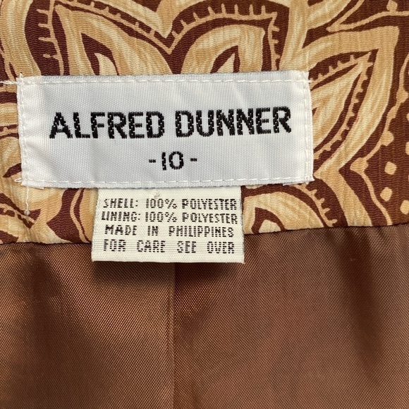 Alfred Dunner vintage oversized blazer. - Picture 5 of 13